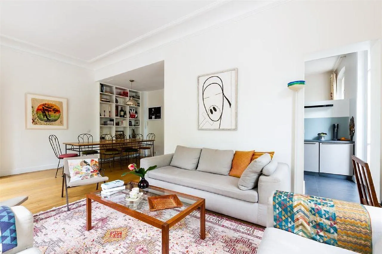 Apartment Sophisticated Close To The Museums *